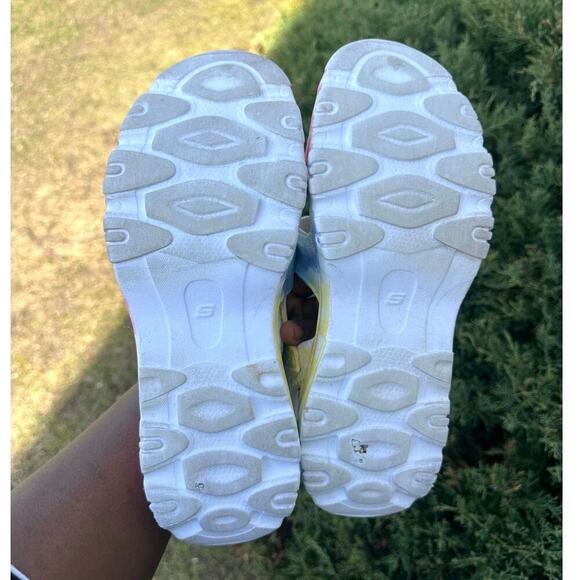 Skechers Women's Cali Gear D'Lite‎ 2.0 Molded 3-Strap Luxe Foam Sandals Size 10 - Picture 12 of 16